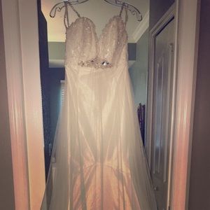 Wedding dress